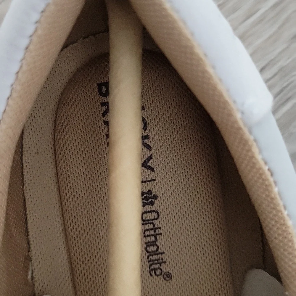 Lucky Brand Kalifo Sneakers Silver In Size 7.5M NIB
